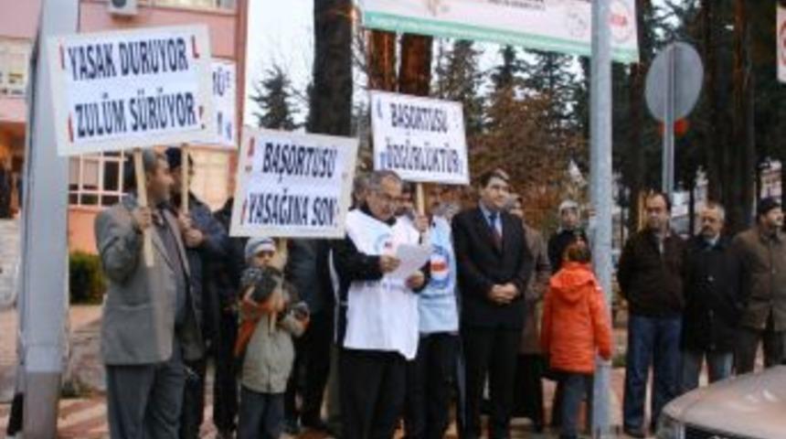 Eğitim-Bir-Sen &Uuml;yeleri Başar&ouml;rt&uuml;n&uuml;n Serbest Bırakılmasını Istedi