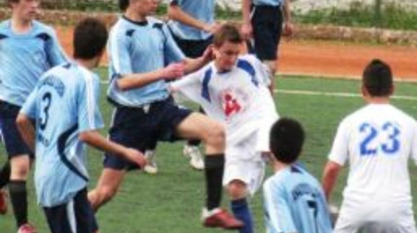 &Ouml;demiş&rsquo;in Lise Takımları İzmir&rsquo;den Eli Boş D&ouml;nd&uuml;