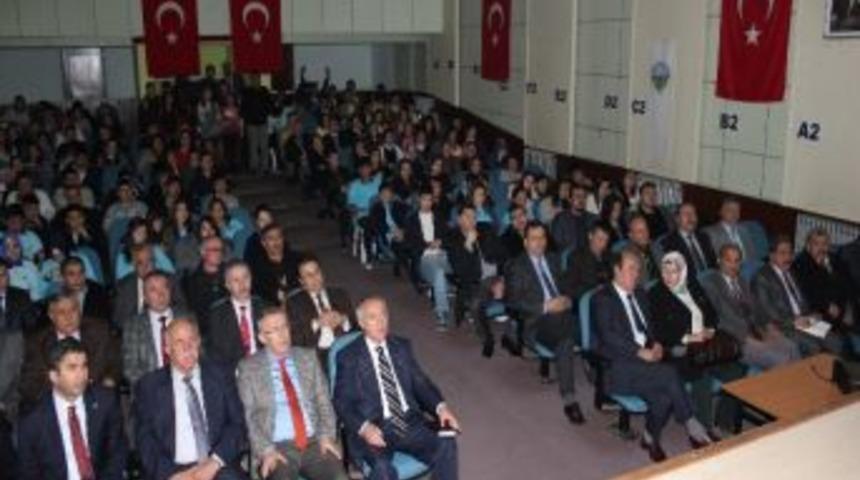 G&ouml;rele'de &ldquo;d&uuml;nyada Ve T&uuml;rkiye'de İnsan Hakları&rdquo; Konferansı