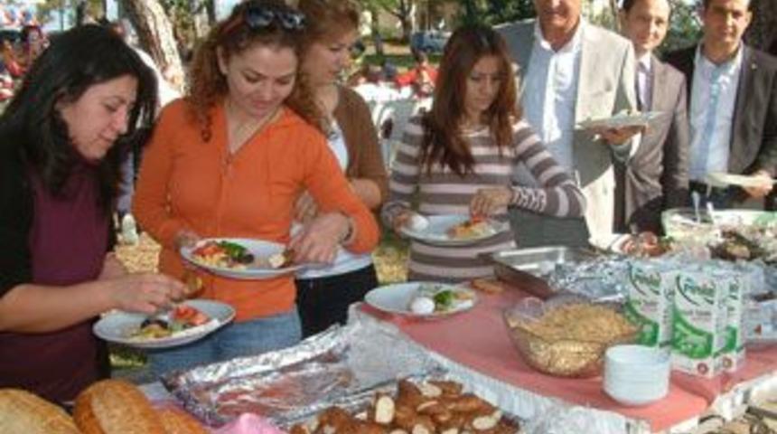 L&Ouml;SEV yararına kahvaltı