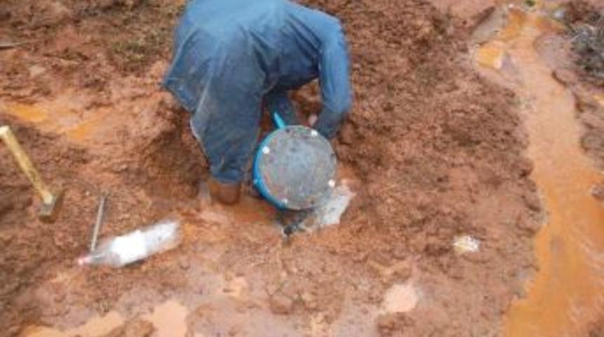 Fethiye&rsquo;de Hırsızlar Boruyu Kesip &Ccedil;alınca Şehir Susuz Kaldı