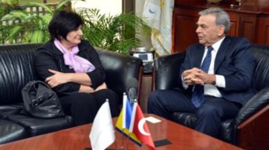 Başkan Kocaoğlu'na Bosna-hersekli Konuk