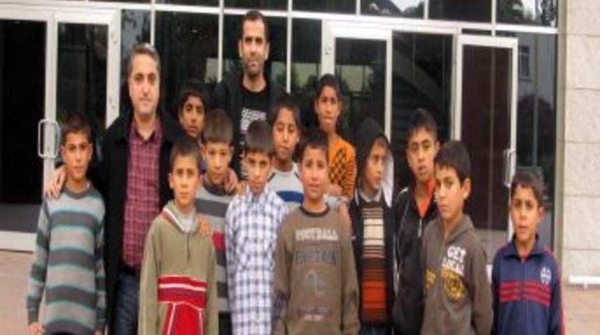 Sokaktan Toplanan &Ccedil;ocuklar Sanata Y&ouml;nlendiriliyor