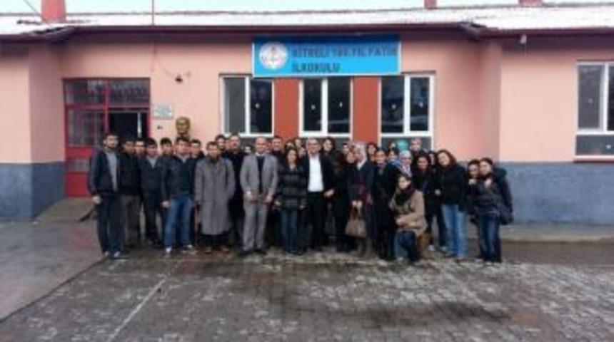 &Uuml;niversite &Ouml;ğrencileri K&ouml;y Okullarında