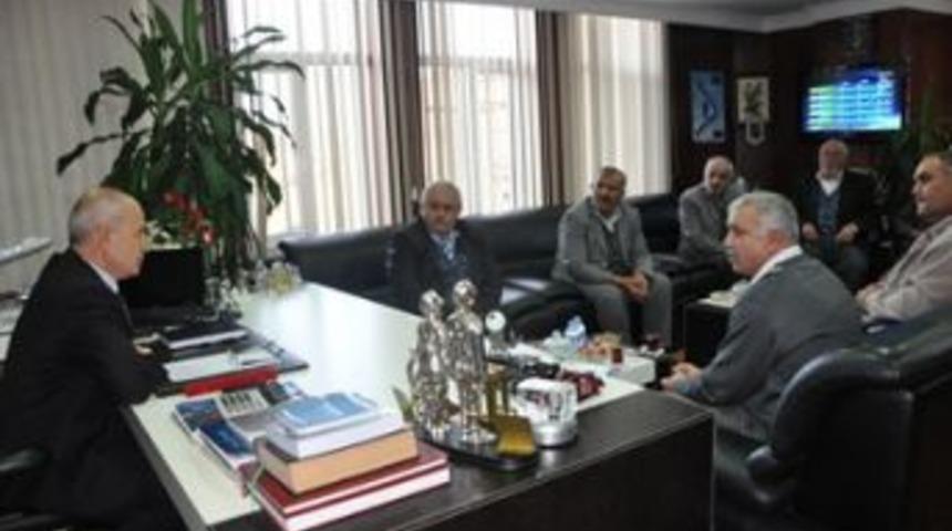 Başkan Akg&uuml;n&rsquo;den &Ccedil;er&ccedil;iler k&ouml;y&uuml;ne yardım