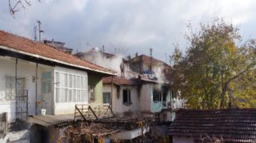 Yangında &Ouml;len Minik Sultan'dan Geriye Resimleri Kaldı