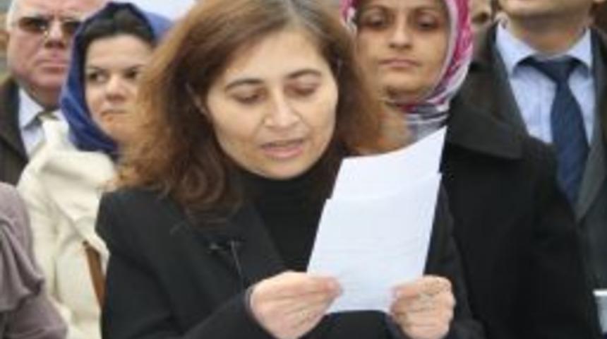 Eğitim Bir-Sen Baş&ouml;rt&uuml;s&uuml;ne &Ouml;zg&uuml;rl&uuml;k Istedi