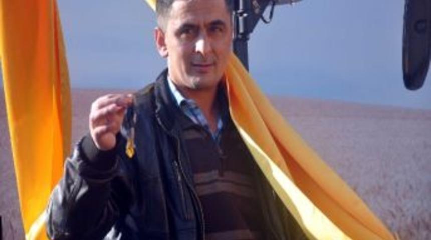 Dolandırıcı Sandı, Trakt&ouml;r Kazandı