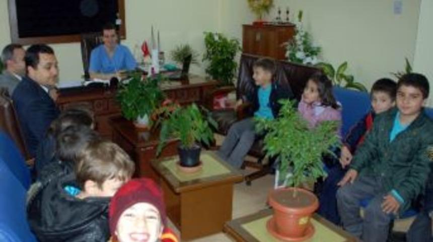 Midyat Nezih Erdem Koleji&rsquo;nde Eğitim G&ouml;ren &Ouml;ğrenciler, Devlet Hastanesi'ni Ziyaret Etti