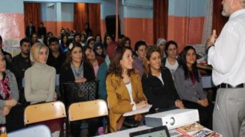 Yurt-kur &Ouml;ğrencilerine Verilen Liderlik Eğitimleri Sona Erdi