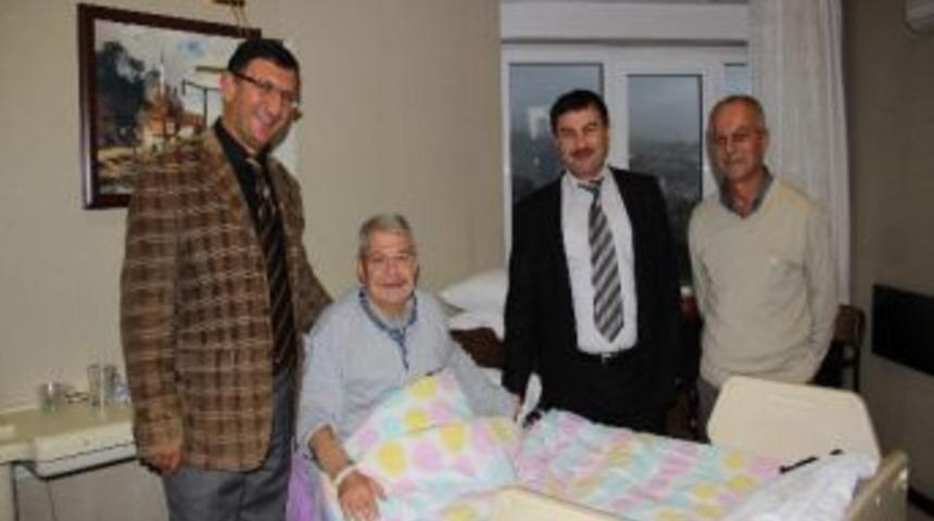 Hayvan Sağlık Şube M&uuml;d&uuml;r&uuml; Osman &Uuml;nivar Hastaneye Kaldırıldı