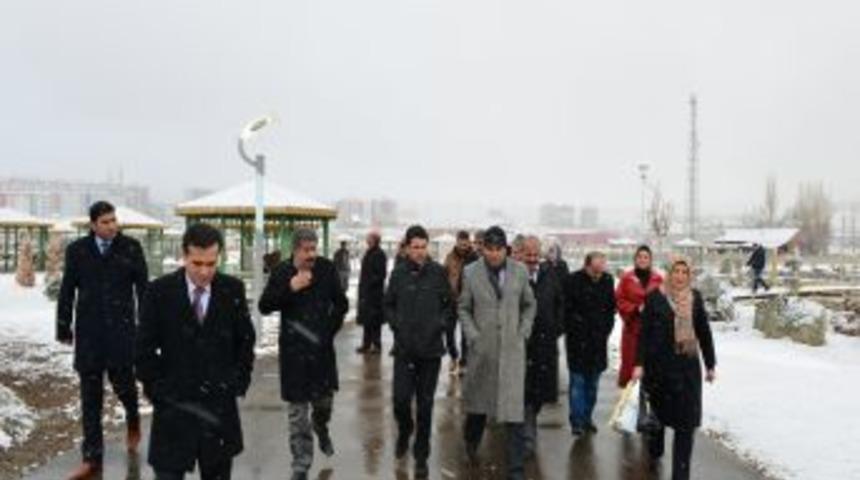 Başkan Korkut, AK Parti Teşkilatına &Ccedil;alışmalarını Anlattı