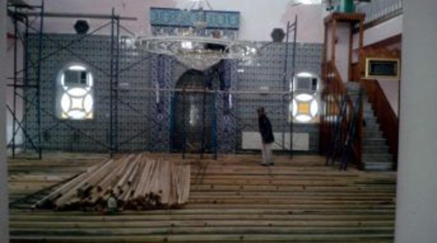 Avşa Camii Onarılıyor