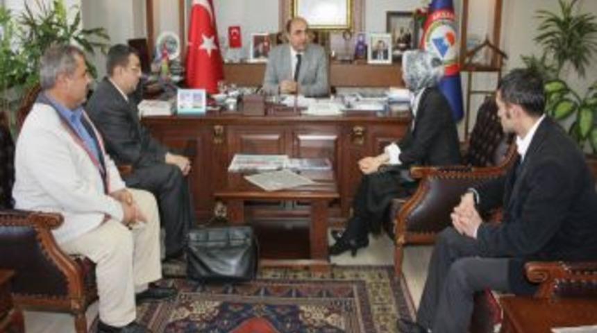 İşitme Engellilerden Başkan Nevzat Palta&rsquo;ya Teşekk&uuml;r