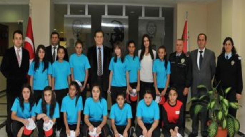 'Haydi Kızlar Spora' Projesi Hayata Ge&ccedil;iriliyor