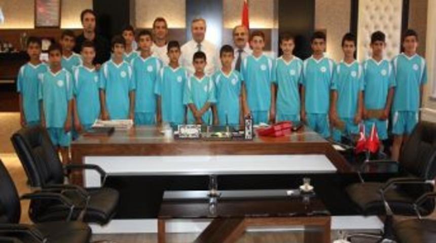 &Ouml;zel İdarespor Sezona Galibiyetle Başladı