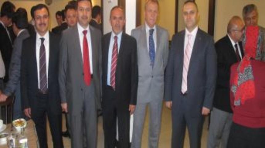 Bolulu B&uuml;rokratlar Ulucanlar K&uuml;lt&uuml;r Merkezi'nde Buluştu