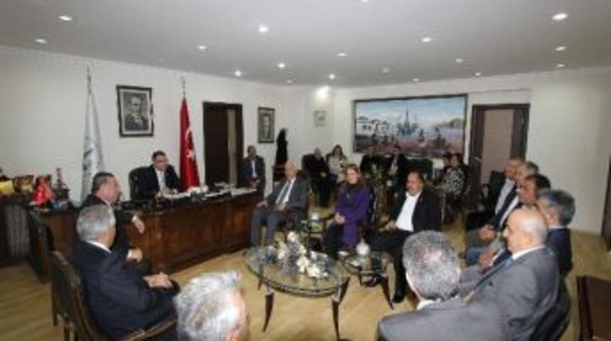 Ey&uuml;p&rsquo;teki Dadaşlardan Başkan Cengiz&rsquo;e Ziyaret