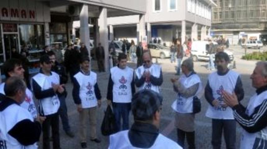 Balıkesir İhd'den 9 Kişi İle Basın A&ccedil;ıklaması