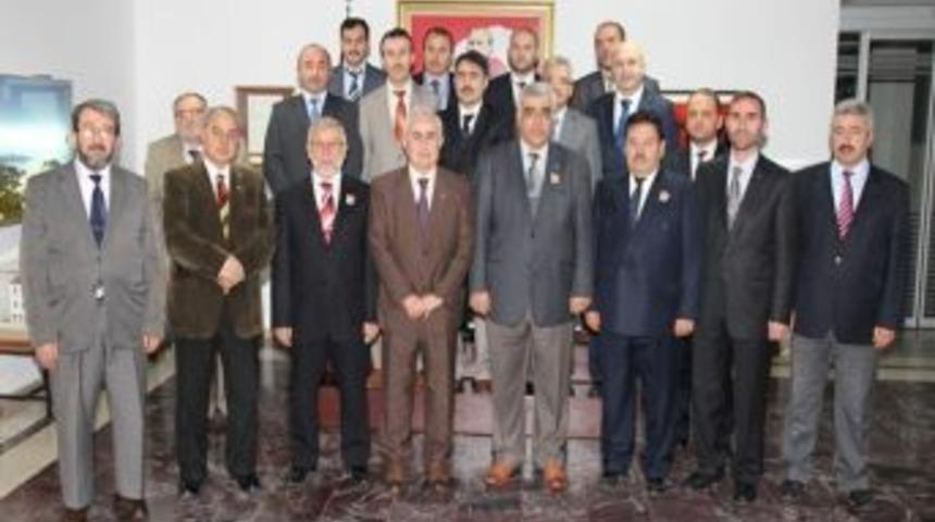 Giresun'da Başarılı M&uuml;ft&uuml;ler Altınla &Ouml;d&uuml;llendirildi