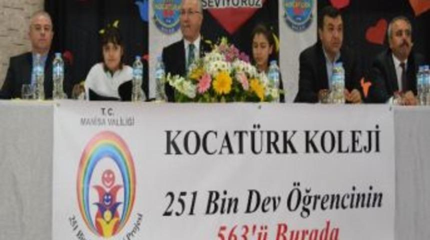 Vali Daş&ouml;z, Turgutlu&rsquo;da "251 Bin Dev &Ouml;ğrenci" Projesi Etkinliğine Katıldı