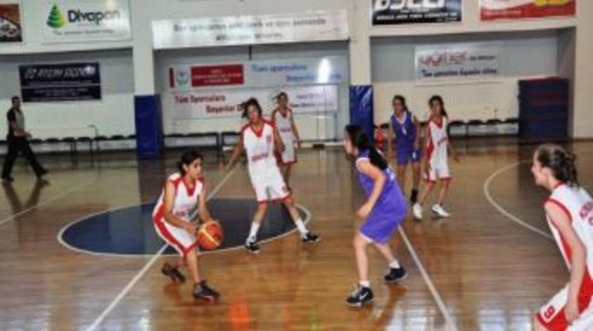 D&uuml;zce&rsquo;de 16 Branşta Okul Sporları Başladı