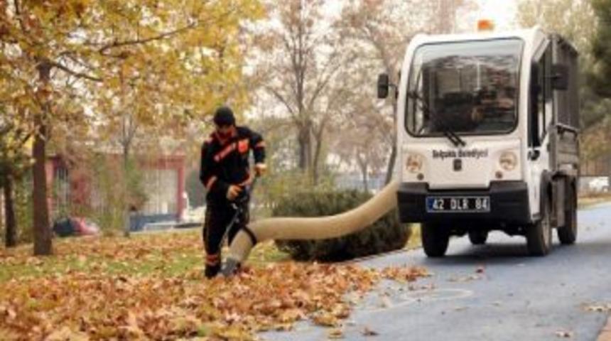 Sel&ccedil;uklu&rsquo;ya &Ccedil;evre Dostu İki Yeni Ara&ccedil;
