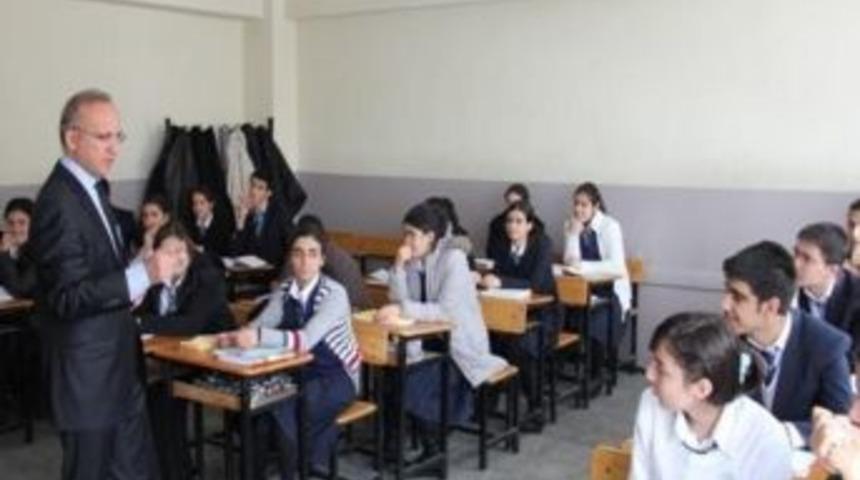 Vali Yurdakul Ticaret Meslek Lisesi&rsquo;ni Ziyaret Etti