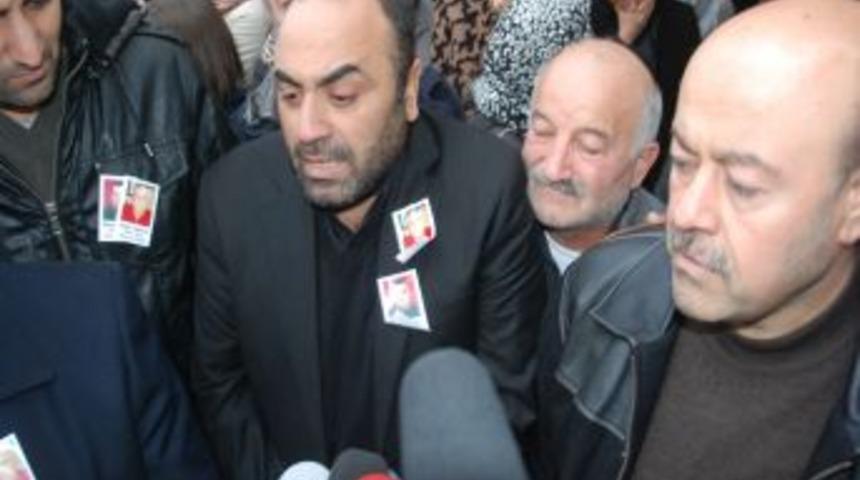 Alabora Olan Tekneden Kurtulan Işadamı: 4 Saat Y&uuml;zd&uuml;k, Onlar &Ccedil;ıkamadı