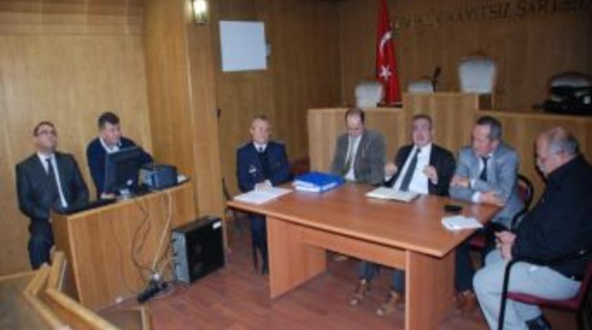 Başkan G&uuml;lşen M&uuml;teahhide Bağlı İş&ccedil;ileri İle İle Toplantı Yaptı