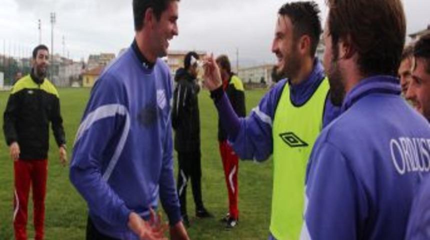 Orduspor&rsquo;da Kaleci Fornezzi&rsquo;nin Doğum G&uuml;n&uuml; Kutlandı