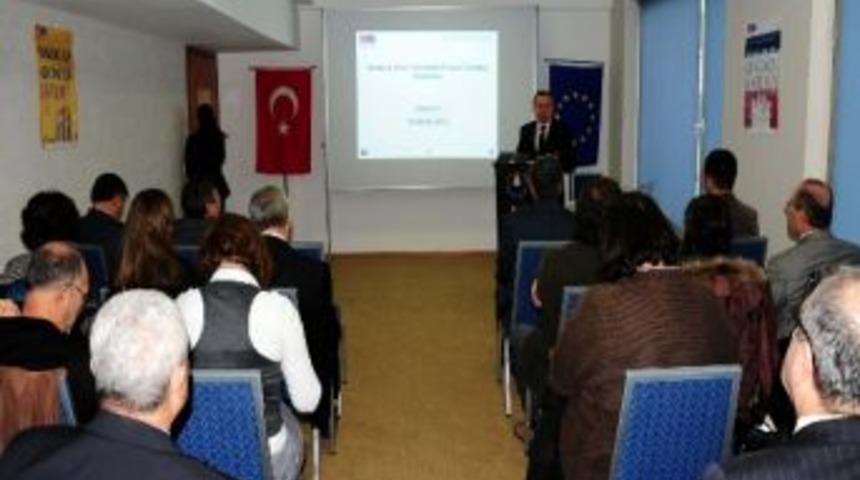 Yerel D&uuml;zeyde Katılımcı Stratejik Y&ouml;netişimin Geliştirilmesi