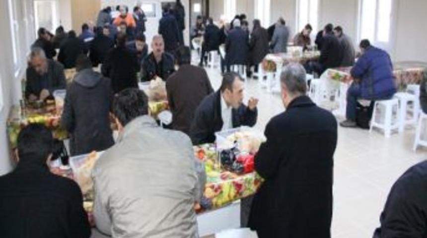 &Uuml;niversite &Ouml;ğrencilerine &Uuml;cretsiz &Ccedil;orba