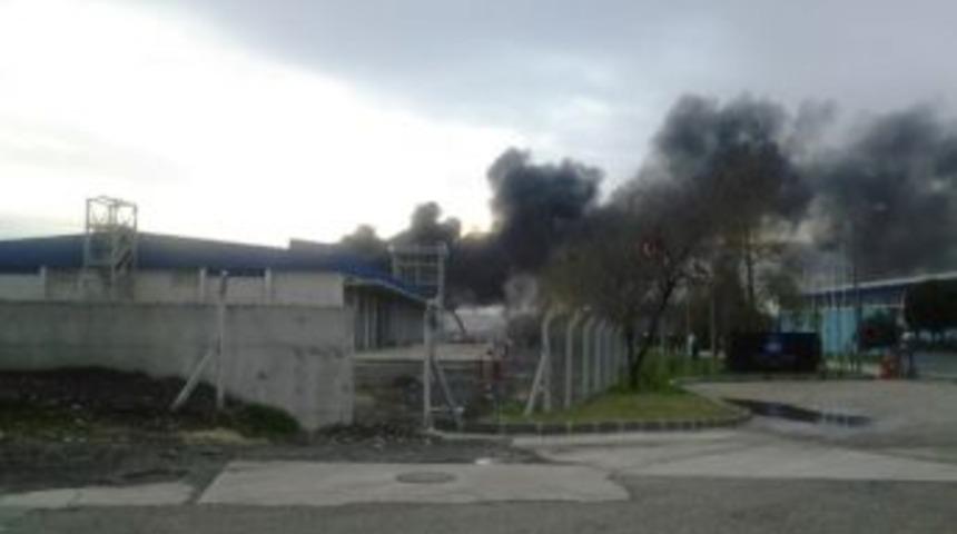 İnşaat Halindeki Fabrikadaki Yangın Korkuttu