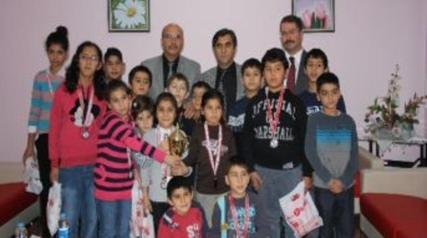 &Ccedil;ocuk Yuvasının Judo Şampiyonlarına &Ouml;d&uuml;l