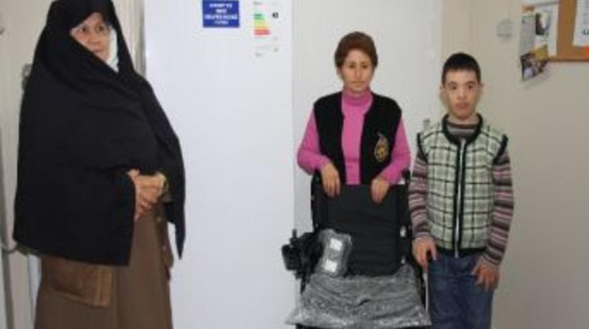 Hayırseverden Engellilere Ak&uuml;l&uuml; Araba