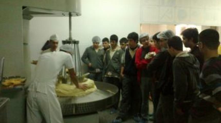 Bur&ccedil; &ouml;ğrencilerinden ziyaret