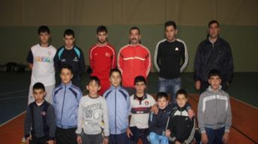 Oltu 25 Mart Spor G&uuml;reş Takımı Kuruldu