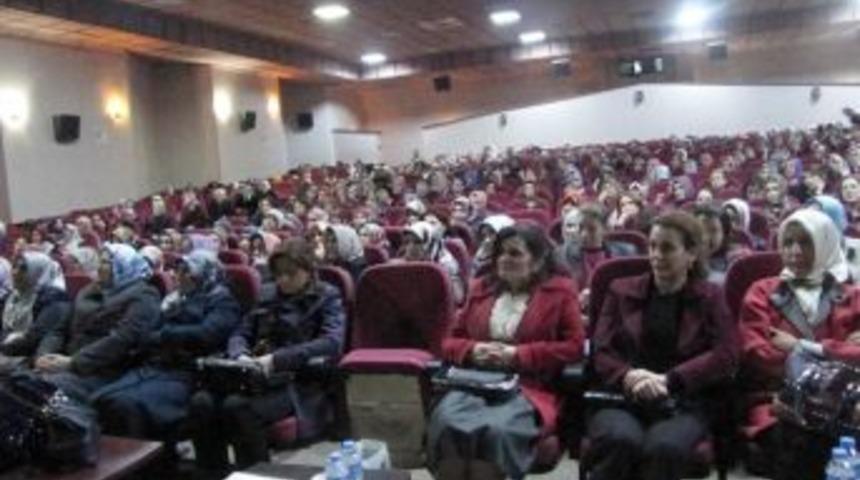 EK-DER 'Dertlere Vakıf Ruhlar' Semineri D&uuml;zenledi