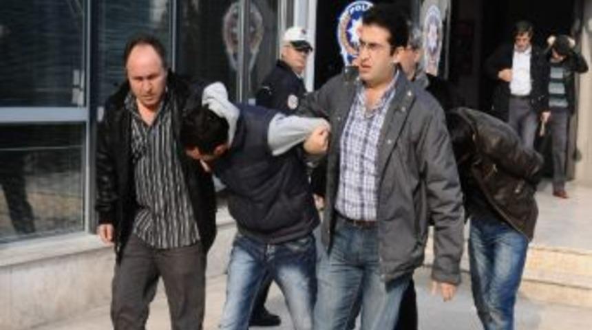 Hırsızları Jant Kapağı Yakalattı