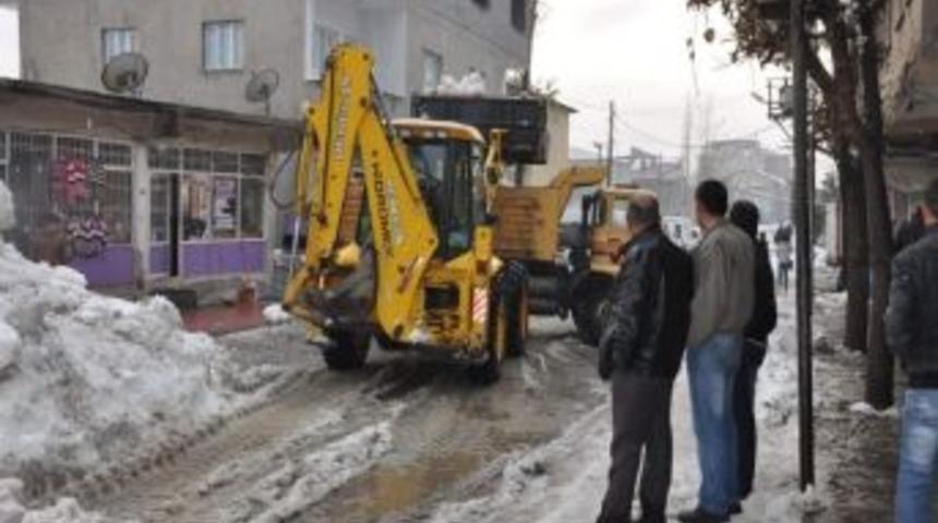 Beyt&uuml;şşebap&rsquo;ta Kar Hayatı Olumsuz Etkiliyor