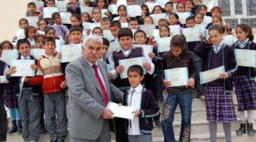 Samsat'ta Okuma-yazma Oranı Y&uuml;zde 100'e Dayandı