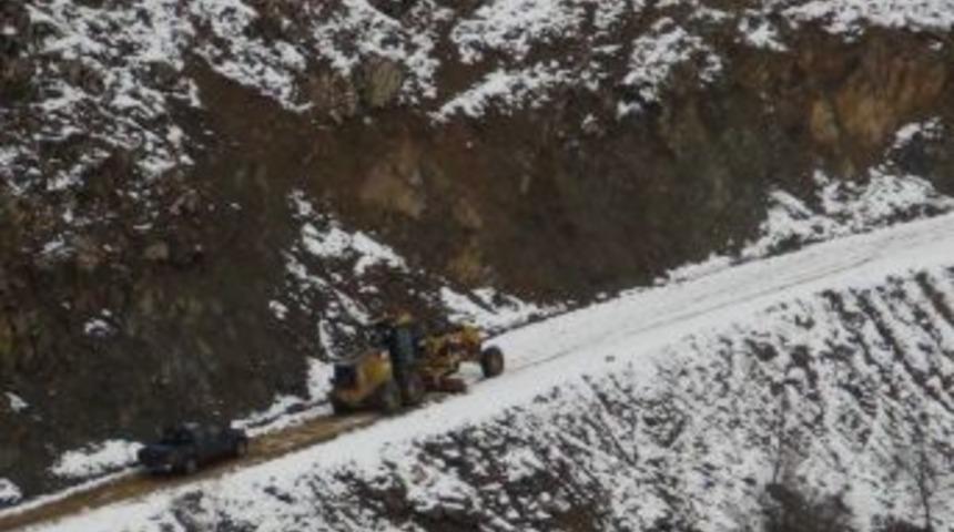 Doğuda Kış: Muş'ta 15 K&ouml;y Yolu Ulaşıma Kapandı