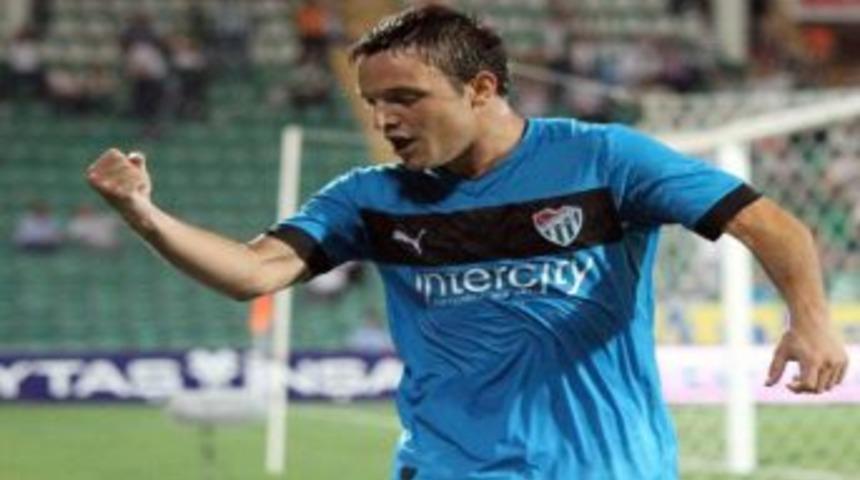 Rakiplerin Kilidini Batalla A&ccedil;ıyor