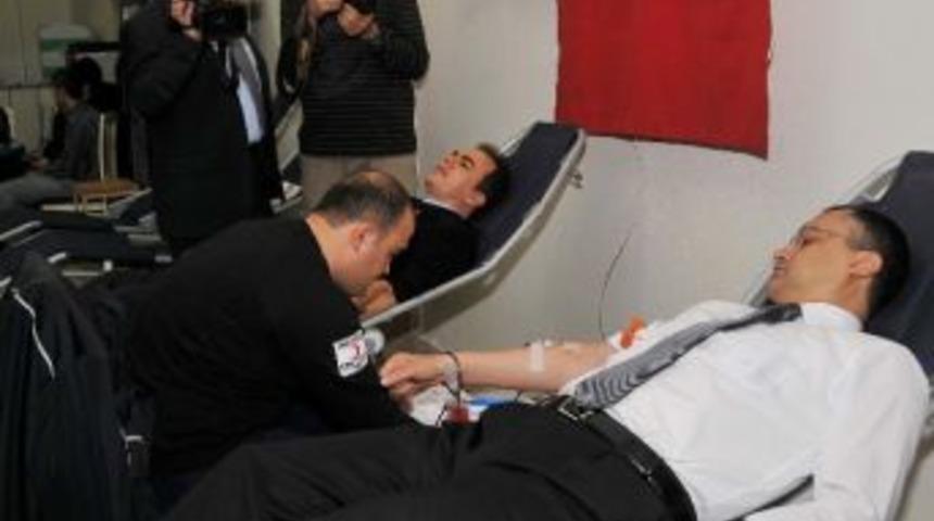 Emniyet Personelinden Kan Bağışı