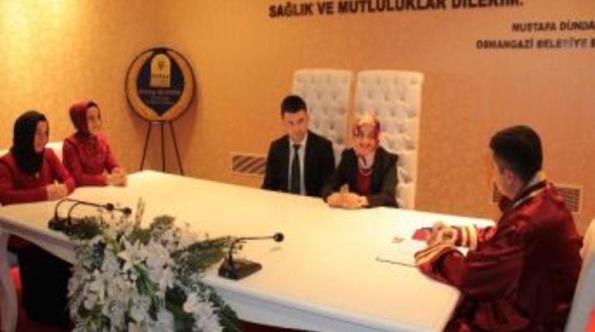 Evlenmek İçin Bugünü Beklediler