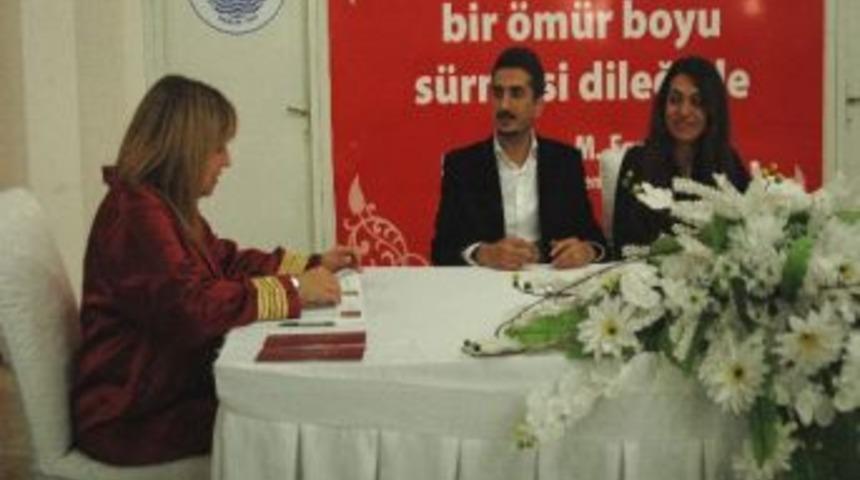 Nikah Masalarında 12.12.2012 Yoğunluğu