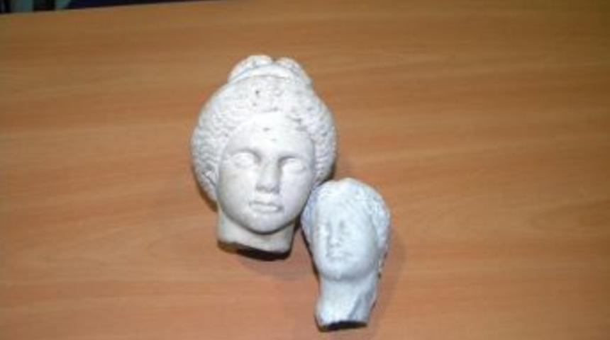 Tarihi Eserleri Yurtdışına Ka&ccedil;ırırken Sınırda Yakalandı