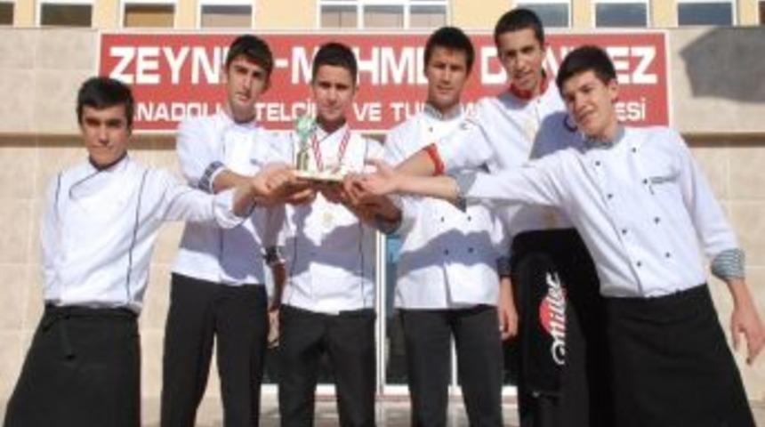 Didim Turizm Lisesi'nden Başarı