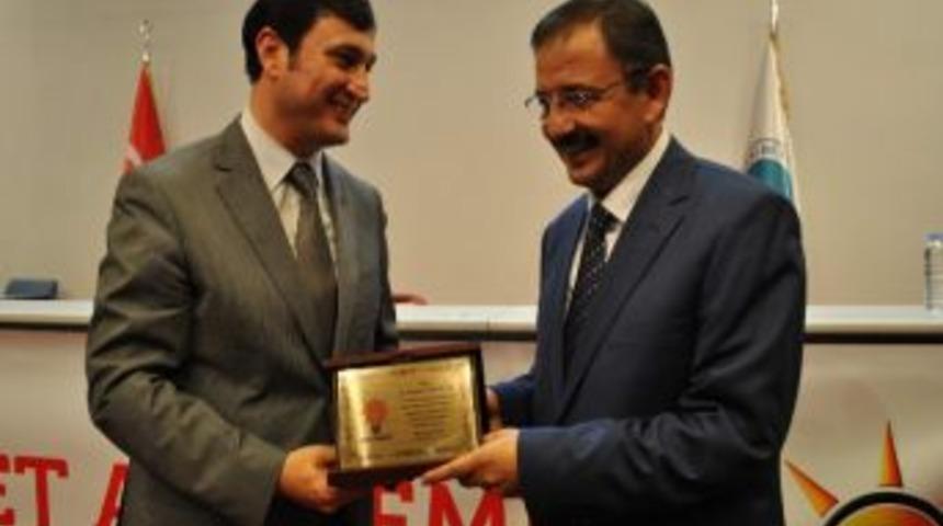 Siyaset Akademisi&rsquo;nde İlk Dersi &Ouml;zhaseki Verdi